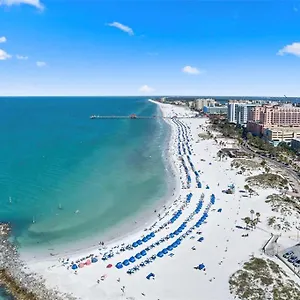 Aparthotel Pelican Point On Clearwater
